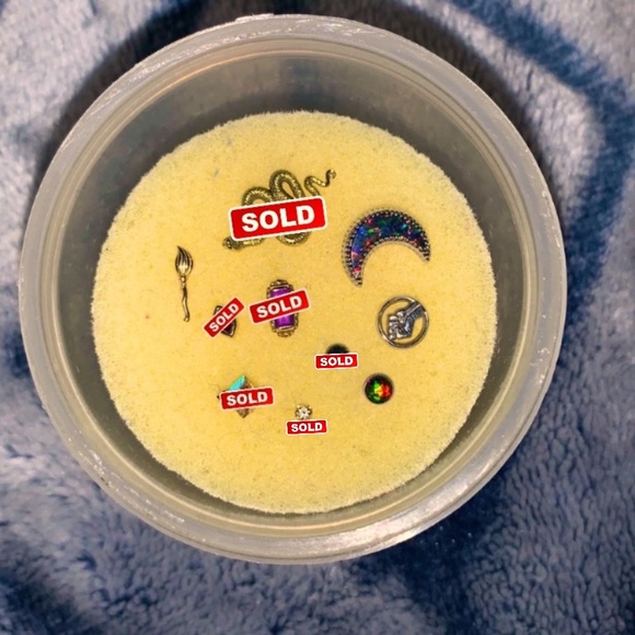 14k Threadless end pieces - Picture 1 of 4